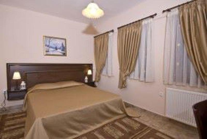Hotel Kapsalis فيريا الغرفة الصورة